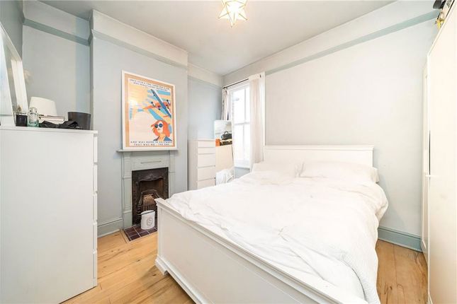 50, Badminton Road, London photo 2