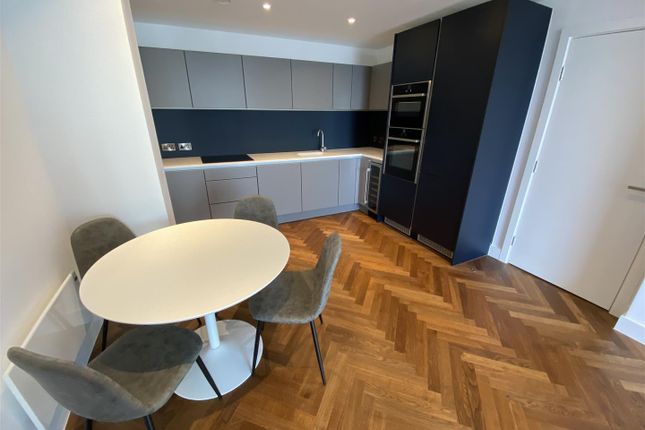 Apartment 2307, Deansgate Square, Manchester photo 5