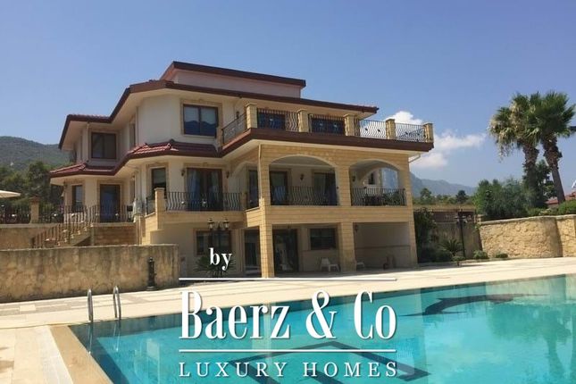 Villa for sale in Kyrenia