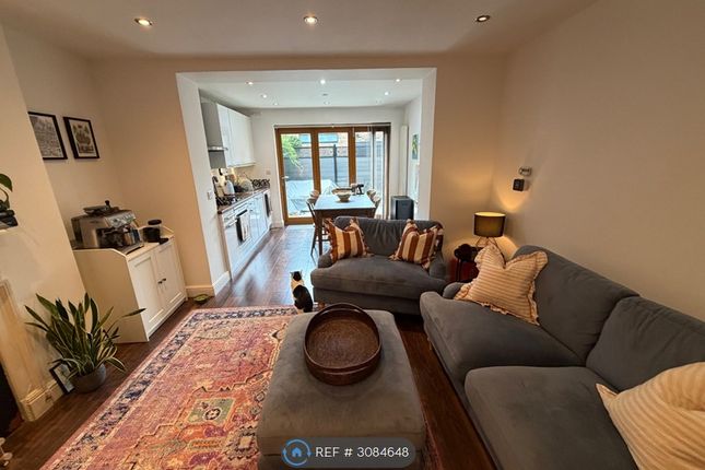Englefield Road, London photo 5