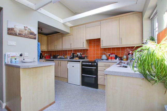103, Samber Close, Lymington photo 4