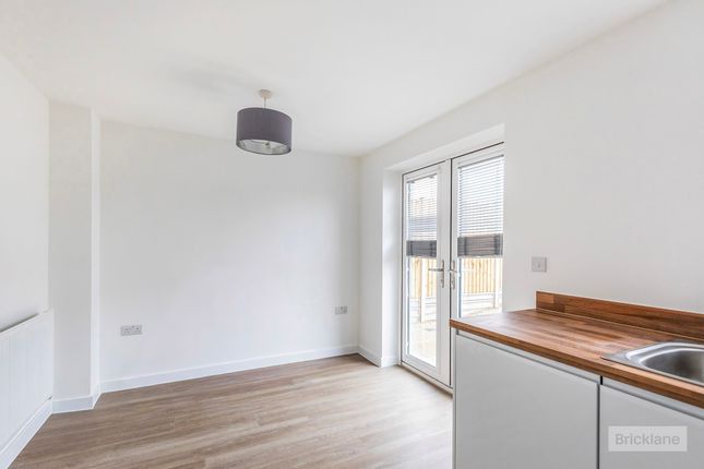 290, Airfield Way, Corby photo 3