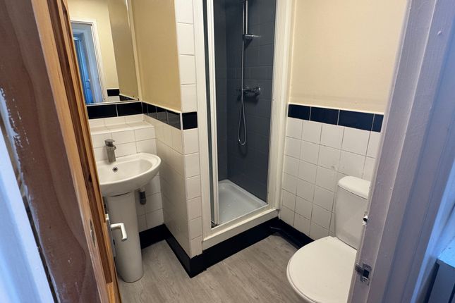 Room 2, BROMLEY photo 5