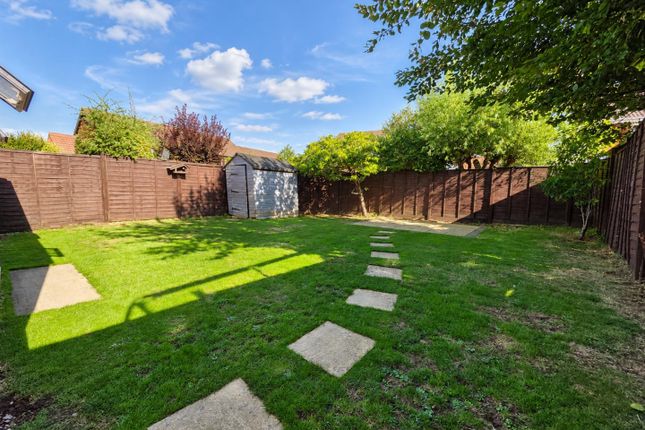 21, Stocken Close, Hucclecote photo 4