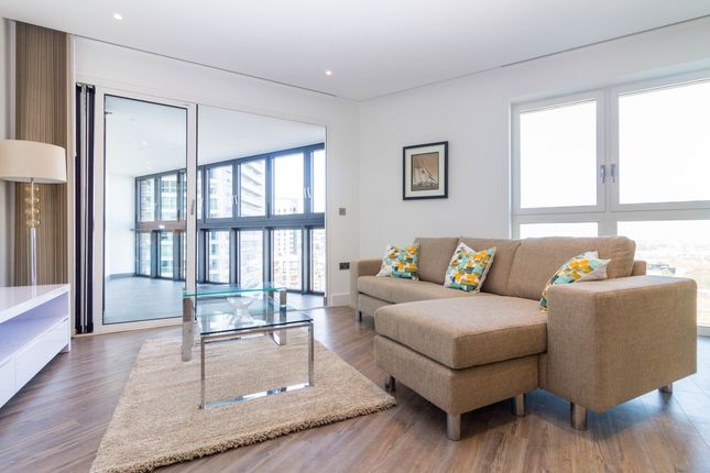 Thumbnail Flat to rent in Wiverton Tower, Aldgate Place, Aldgate