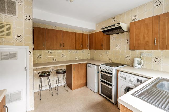 4, The Priory, Godstone photo 4