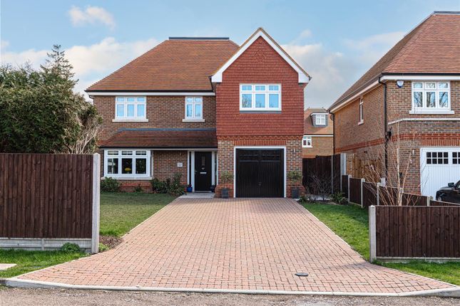 Thumbnail Detached house for sale in Beehive Way, Reigate