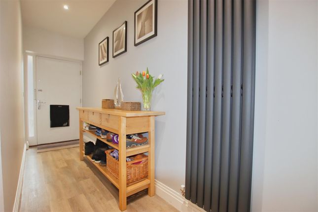 Town house for sale in Horizon Place, Studio Way, Borehamwood