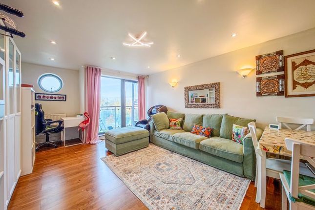 Flat for sale in Warrior Close, London