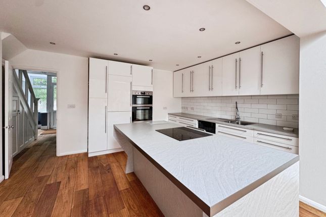 23, Hadleigh Road, Westcliff-On-Sea photo 5