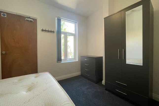 Room to rent in Waveley Road, Coventry