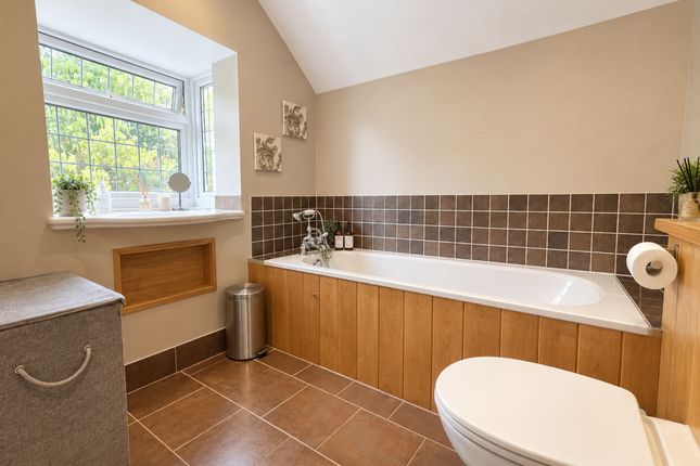 15 Castle Avenue, Epsom photo 5