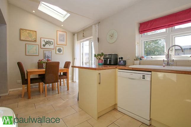 6, Moreton Close, Waltham Cross photo 4