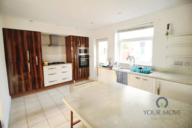 17, Birch Road, Manchester photo 4