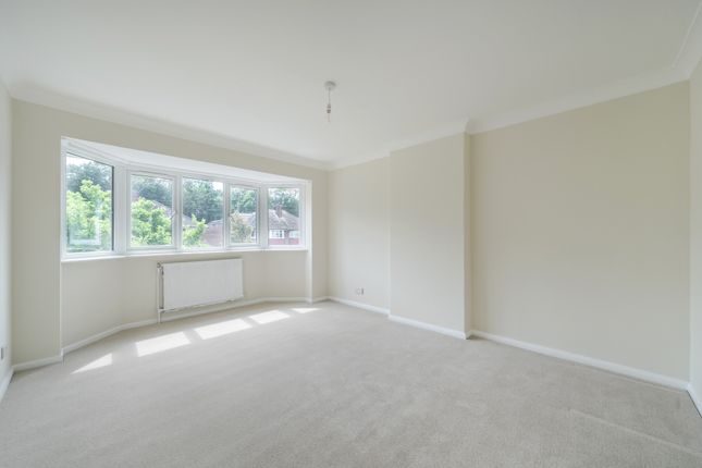 41, West Heath Road, Farnborough photo 4