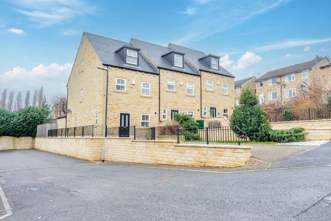 Town house for sale in Willow Road, Soothill, Batley
