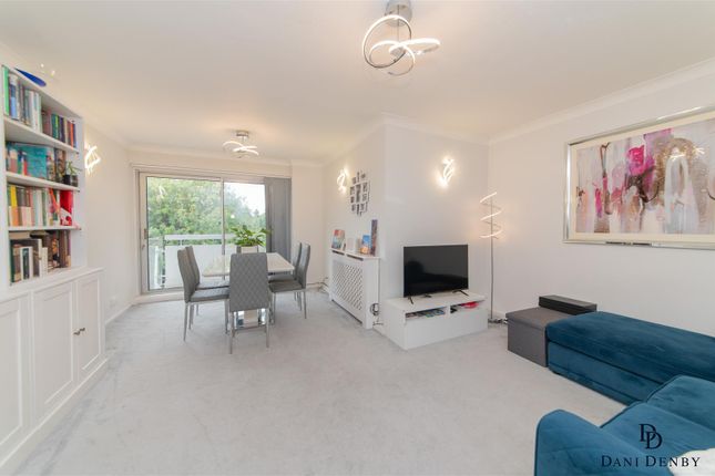Stonegrove, Edgware photo 3