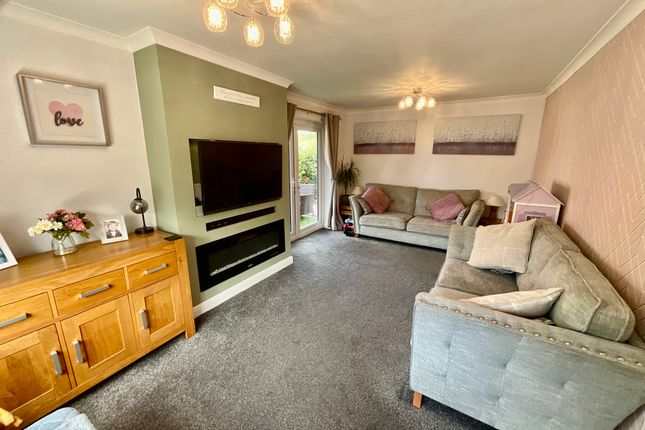 9, Mapleton Drive, Runcorn photo 5