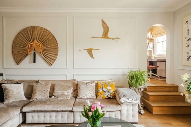 Flat 5, 68 Eaton Place, London photo 4
