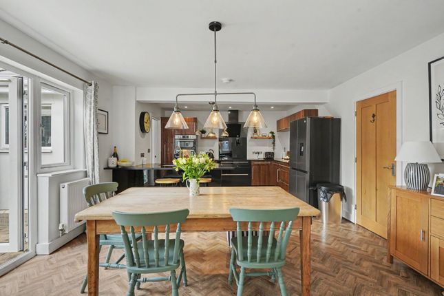 112 Ashley Road, Newmarket photo 4