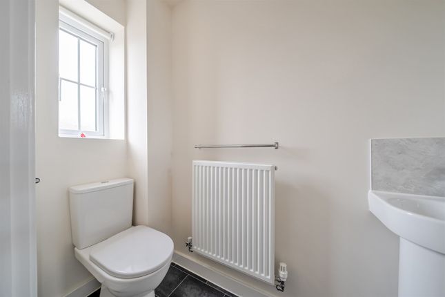 57, Sylvester Crescent, Costhorpe, Worksop photo 5