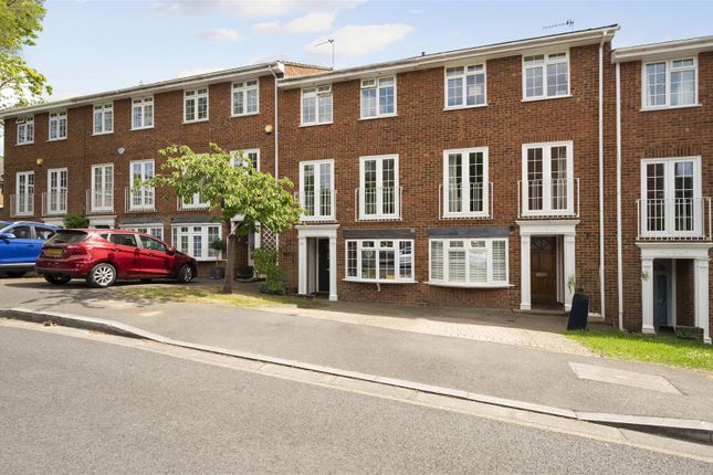 8 Cumberland Close,1.Jpg