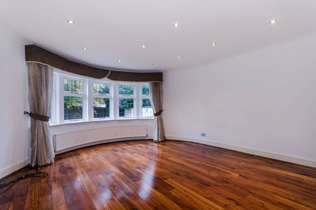 Thumbnail Flat to rent in Chartfield Avenue, West Putney, London
