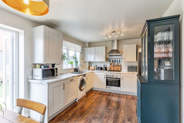 15, Blackberry Close, Rushden photo 3