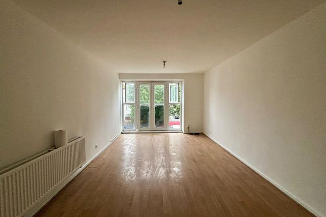 Fishers Close, Herts photo 4