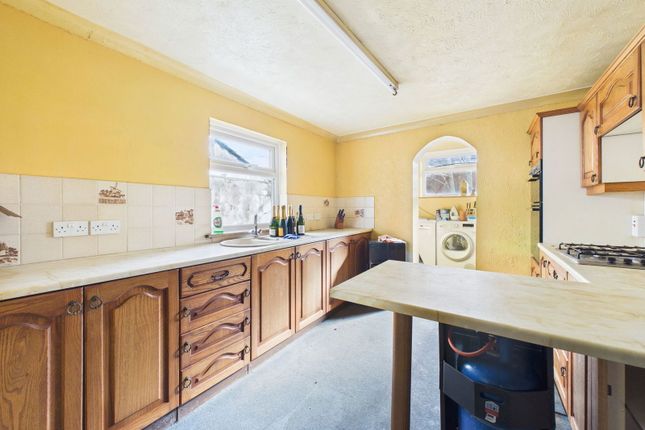 21, Wenban Road, Worthing photo 2