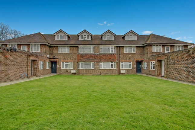 2-bed flat on 1524 Grove Court, Greenford Road, Greenford, £350,000