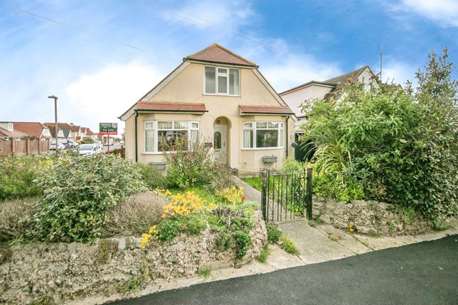 Thumbnail Bungalow for sale in Hazlemere Road, Holland-On-Sea, Clacton-On-Sea