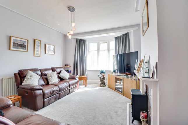 11, Surbiton Avenue, Southend-on-Sea photo 4