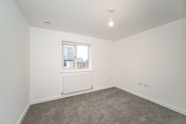 105, Goodwood Crescent, Berkshire photo 4