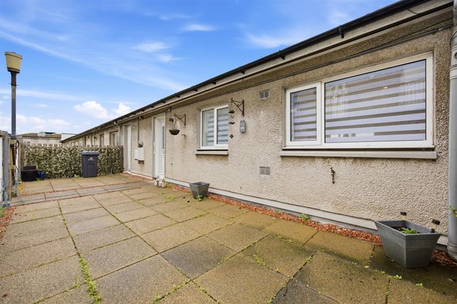 2-bed flat on Cowgate, Glasgow, £82,500