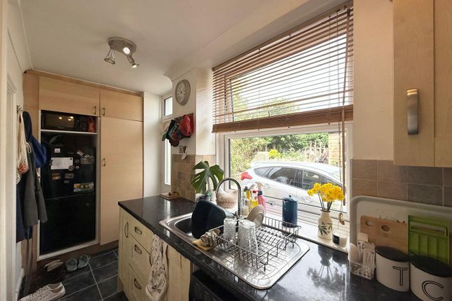 40, Gladstone Street, Pudsey photo 2