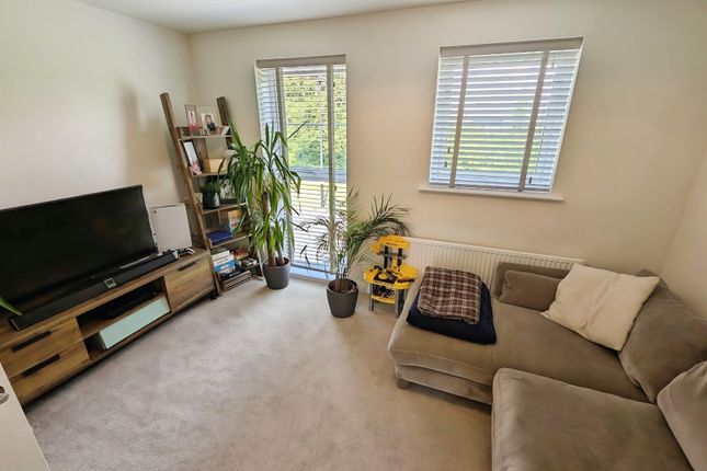 24, Taylor Crescent, Yate photo 2