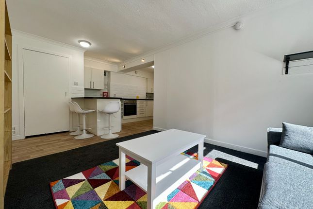 D, 10, The Mews. Burnbank Lane, Glasgow photo 3