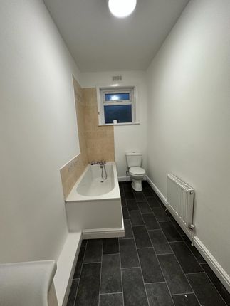 Terraced house to rent in Young Street, Blackburn