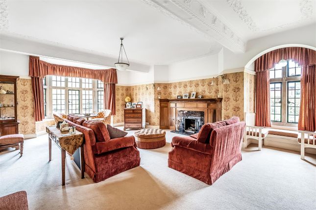 Warrenhurst, The Warren, Ashtead photo 4