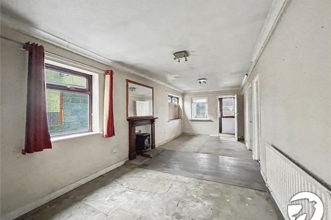 17, Bobbing Hill, Sittingbourne photo 2