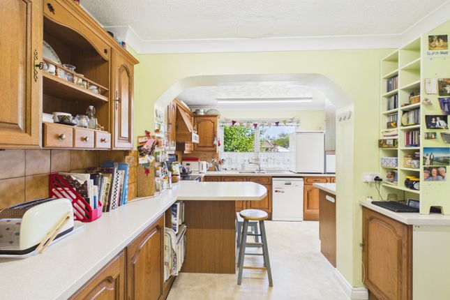 2, Whitby Road, Bury St Edmunds photo 4