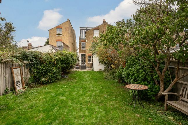 72, Haydon Park Road, London photo 3