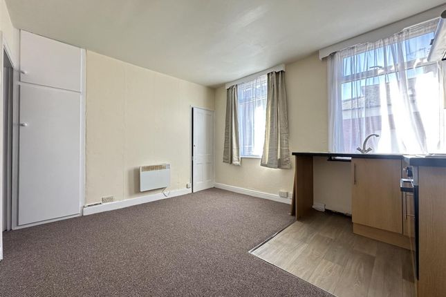 16 Bedford Street, Scarborough photo 3