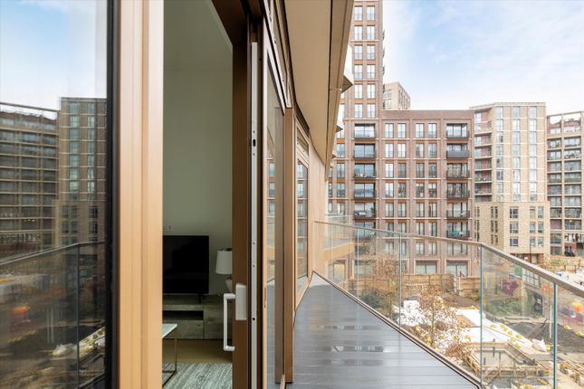 1-bed flat on 6, Luma House, London, £600,000