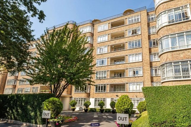 Flat to rent in Viceroy Court, Prince Albert Road, London