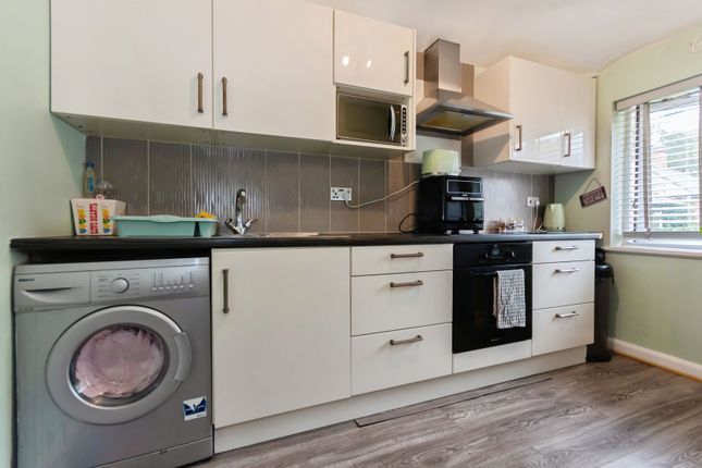 Flat 2, 2, Anson Grove, West Midlands photo 3