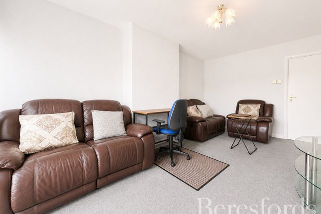 30, Allen Road, Rainham photo 4