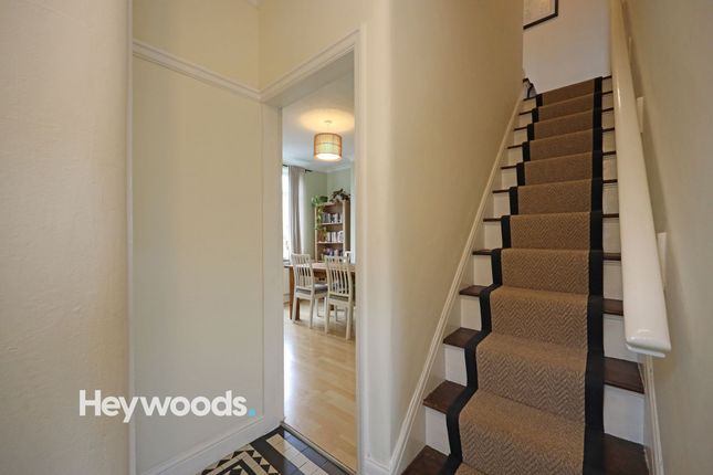 16 Belfield Avenue, Newcastle photo 4