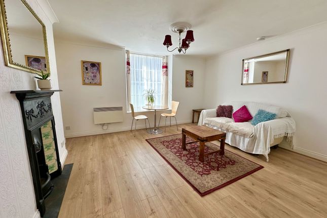 Farnborough House, 3,1, Warren Hill, Torquay photo 3
